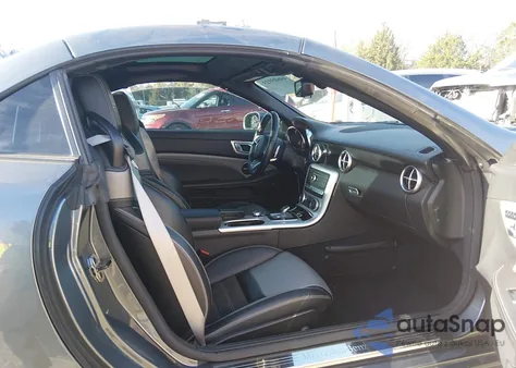 2020 Mercedes-Benz Slc 300 z USA, uszkodzony, nr VIN W1KPK3JA7LF172907